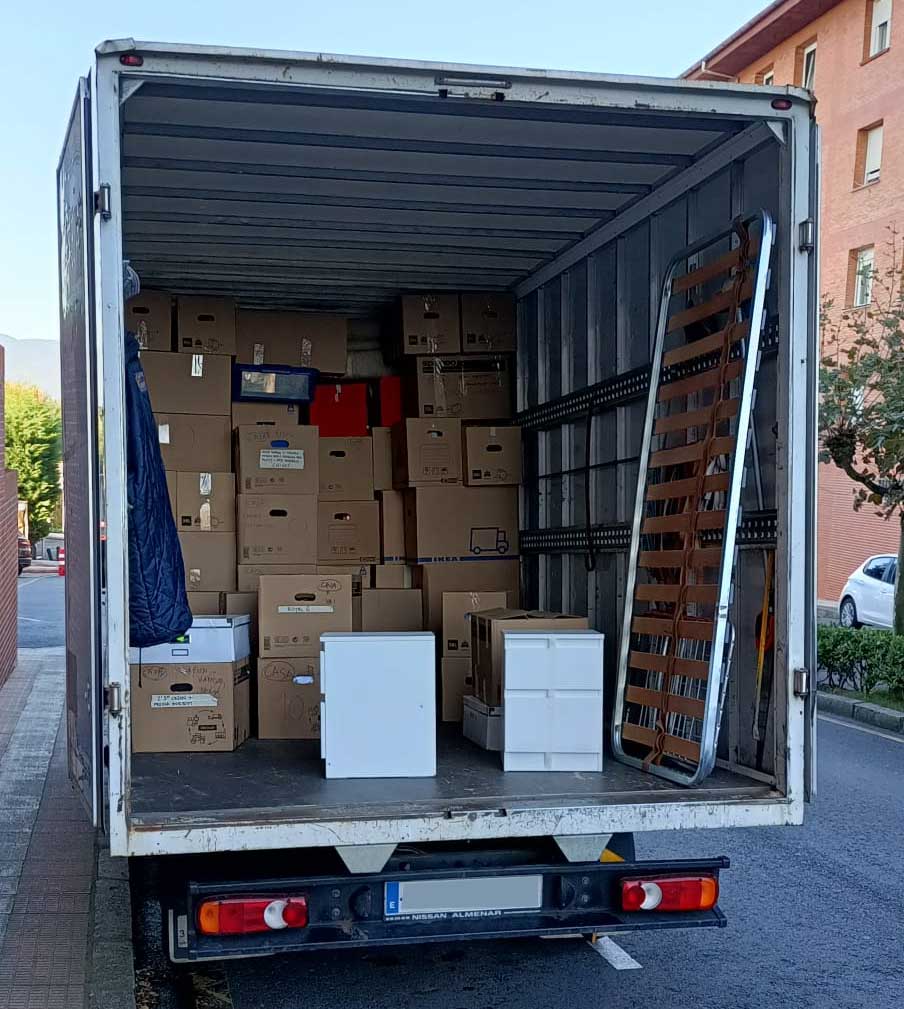Recogida Muebles Bilbao - Rastro 2ª Oportunidad camion de mudanza